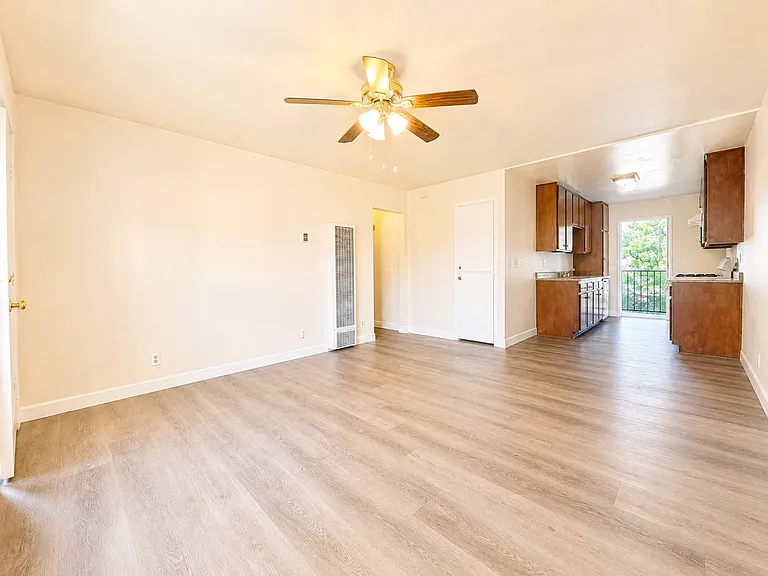 2101 Cedar Ave #A — Photo 2