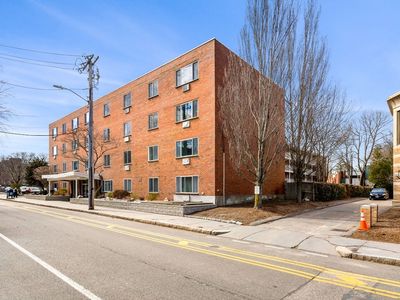 50 Green St APT 205, Brookline, MA, 02446
