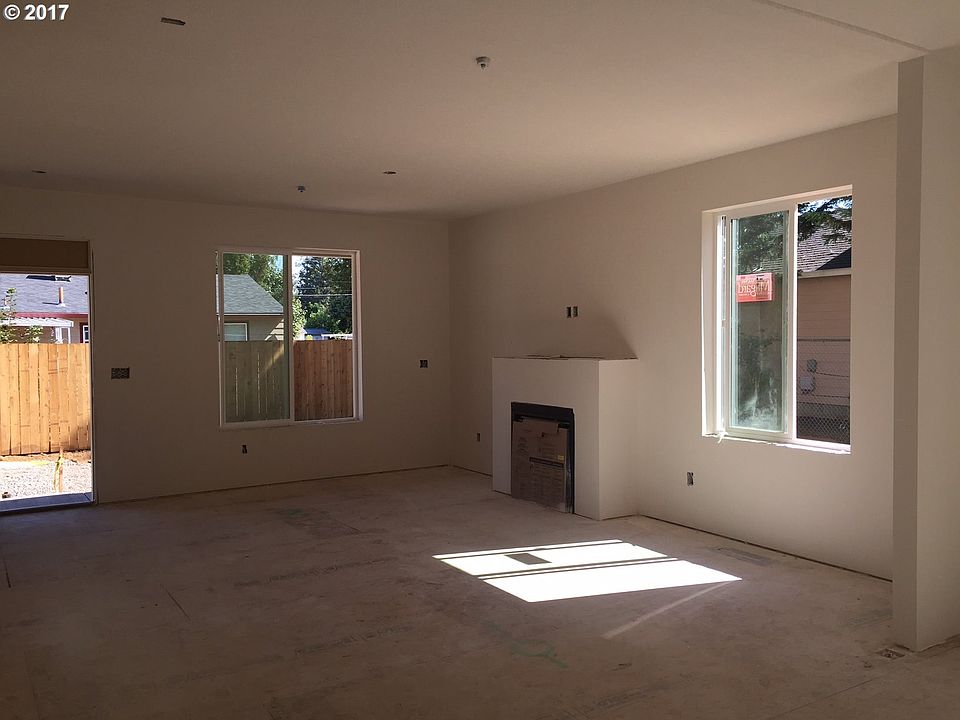2nd image of 2809 SE 129th Ave