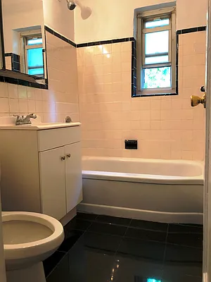 Rented by Prime Realty | media 18