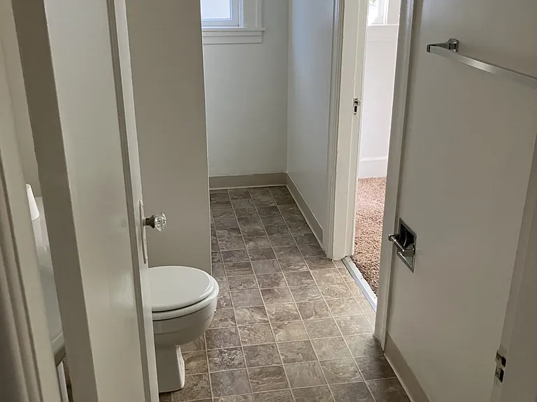2337 Waverly St — Photo 23