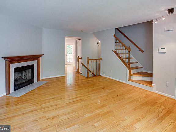 4th image of 12620 Monarch Ct