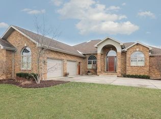 201 Sanctuary Dr, Cortland, OH 44410
