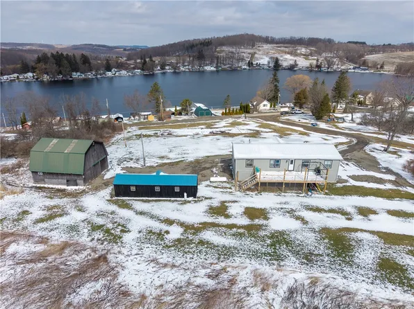 4268 Lake Rd, Avoca, NY 14809