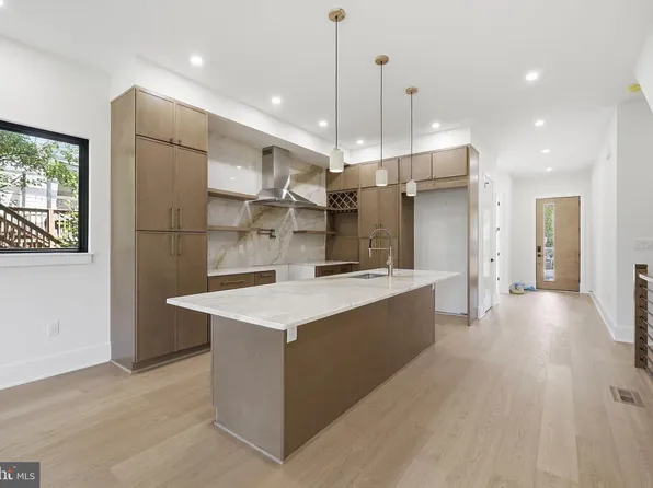 844 N Burlington St, Arlington, VA 22203