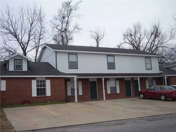 120 W Helena St APT C, Siloam Springs, AR 72761