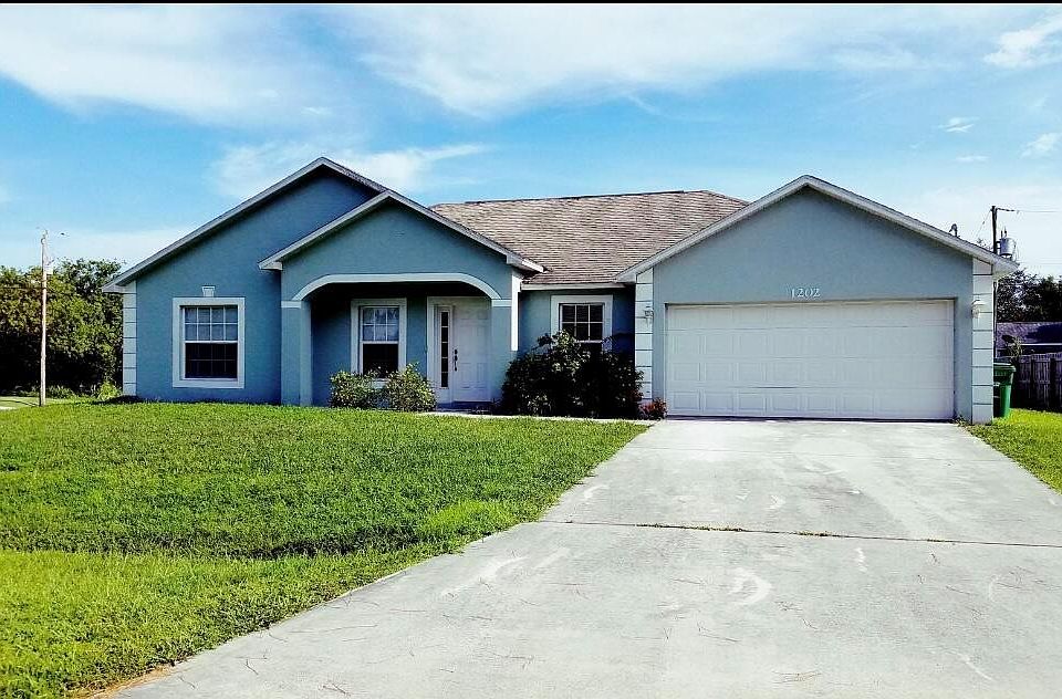 1st image of 1202 SW Albenga Ave