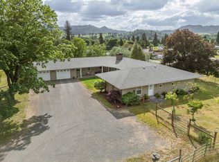 9114 Old Highway 99 S, Winston, OR 97496