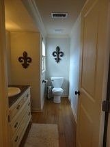 5th image of 500 Walker St