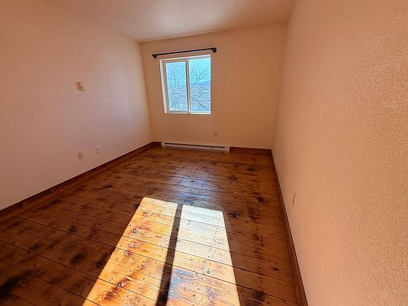 4th image of 938 Saint Joe St