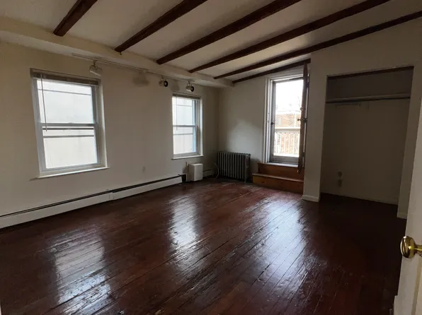 2015 Green St, Philadelphia, PA