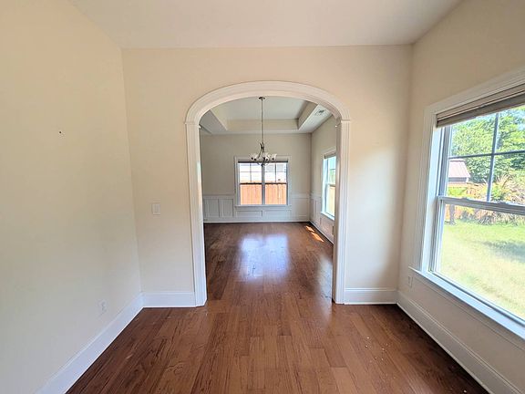 17th image of 6117 Chancellorsville Dr