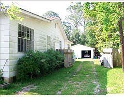 3rd image of 2206 Tyler Ave