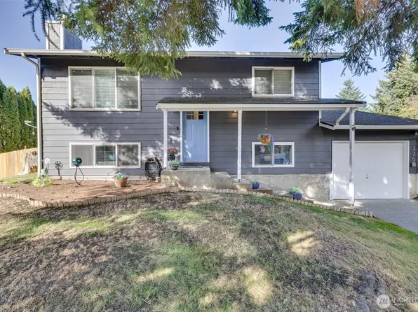 225 Paradise Parkway, Granite Falls, WA 98252