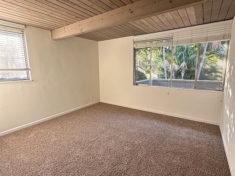 123 E Micheltorena St #11 — Photo 10