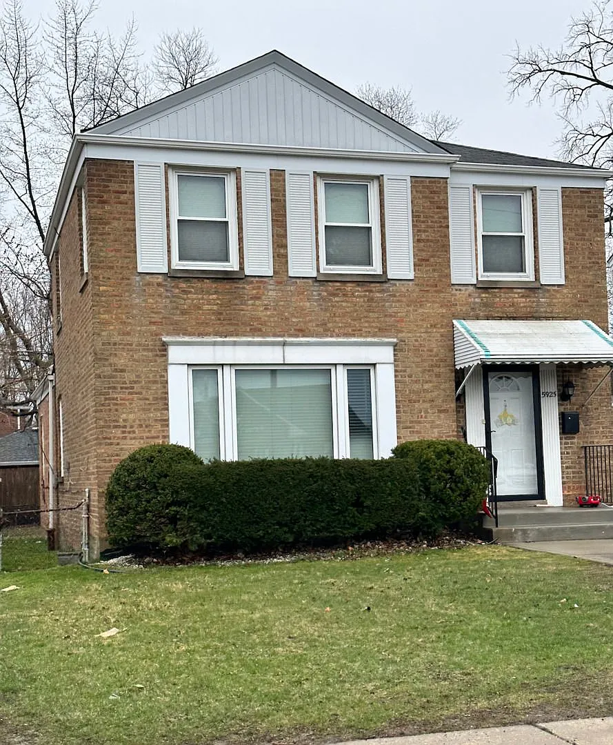5925 W Touhy Ave photo 1