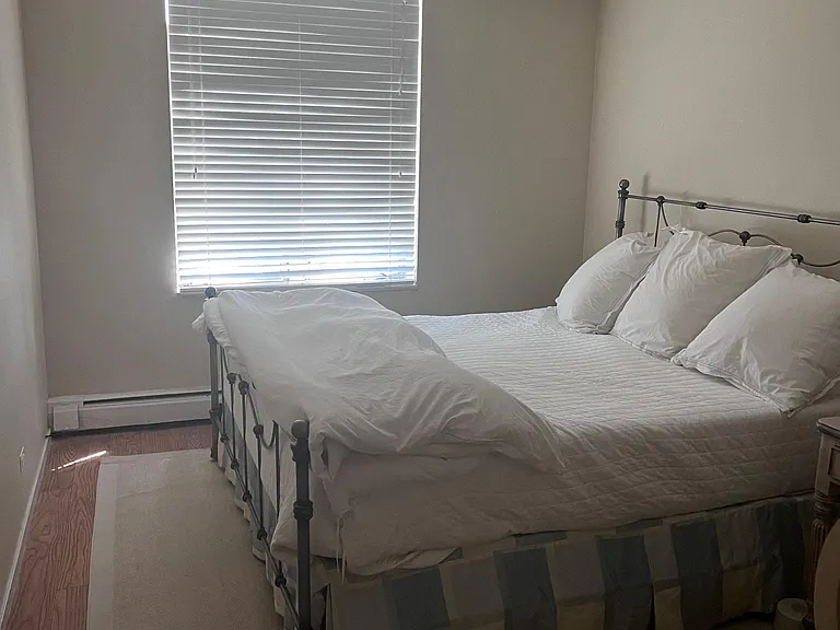 580 N Bank Ln #35 — Photo 3