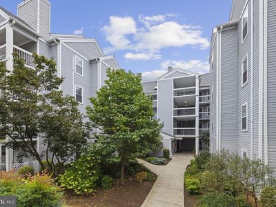3179 Summit Square Dr #2-C2, Oakton, VA, 22124