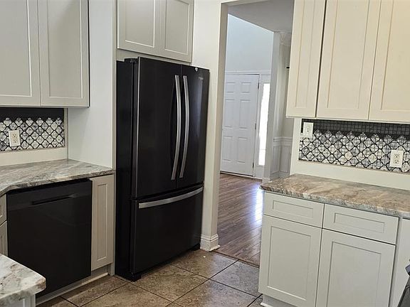 4th image of 235 W Spring Dr