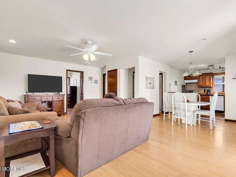 65 Grand Central Ave #1 — Photo 9