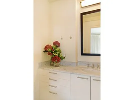 Sold by Corcoran | media 21