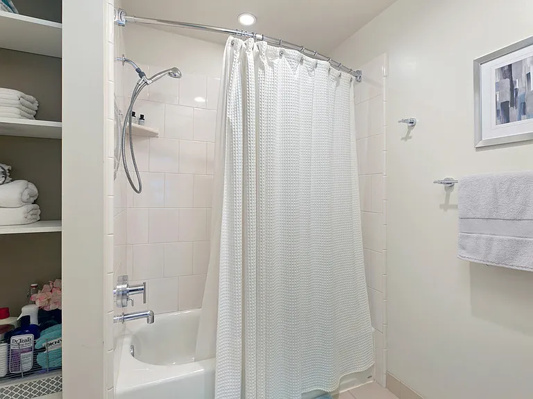 321 10th Ave #301 — Photo 12