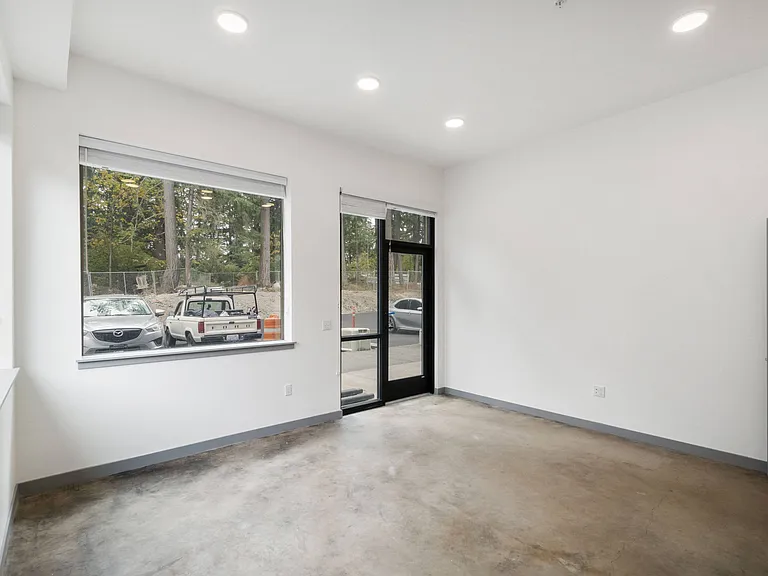 Serenity Apartments — Photo 121