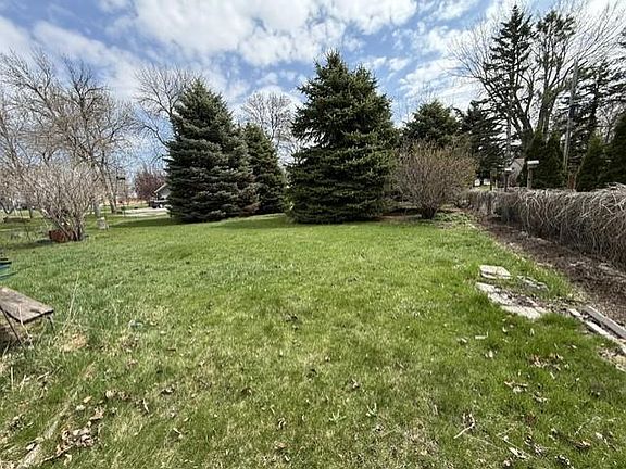 3rd image of 420 12th St N