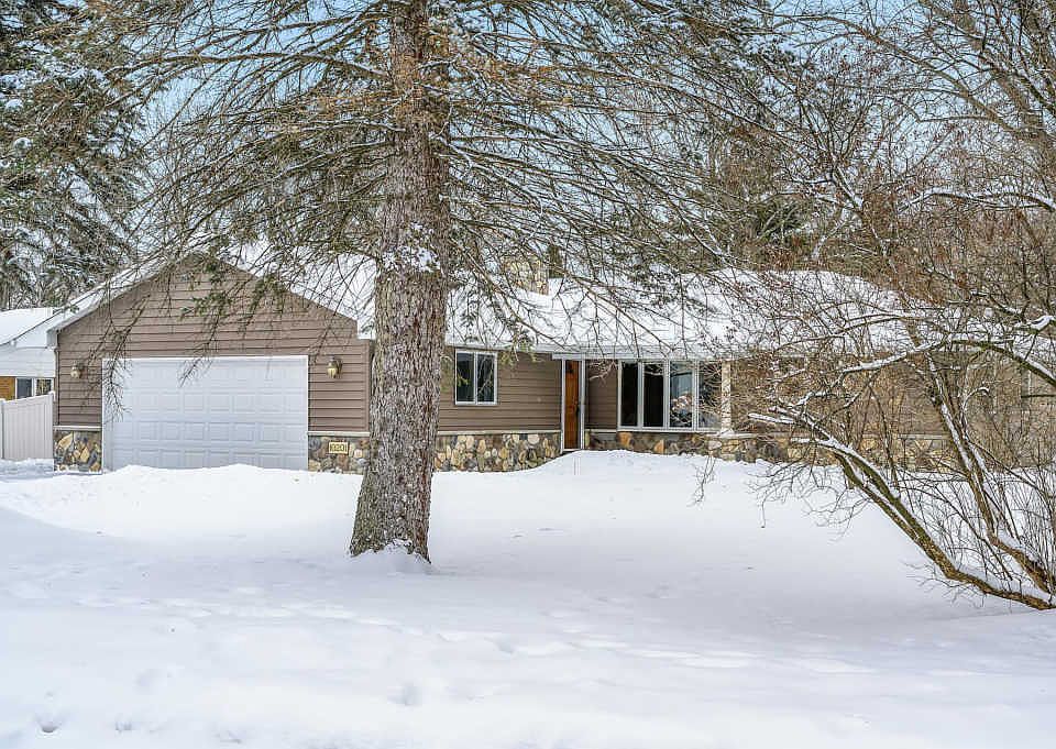 1st image of 10201 Lakeview Dr W