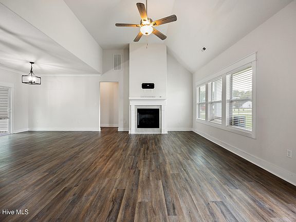 3rd image of 106 Juniper Drive