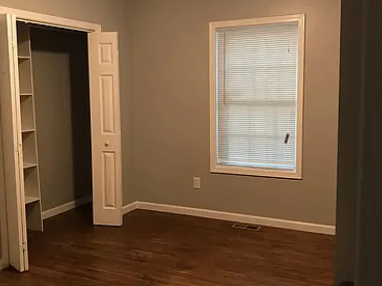 194 Lake Dr — Photo 8
