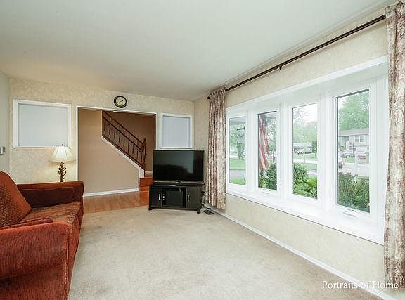 2nd image of 8223 N Carnaby Ct