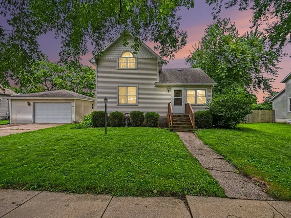 304 N Maple St, Grant Park, IL 60940