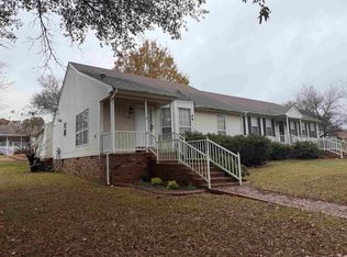 28 River Oaks Trce, Searcy, AR 72143
