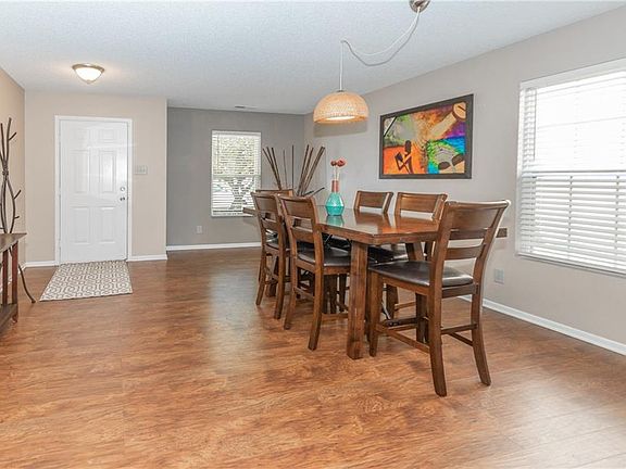 4th image of 15220 Beam St