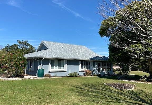 3rd image of 303 Barstow Ct