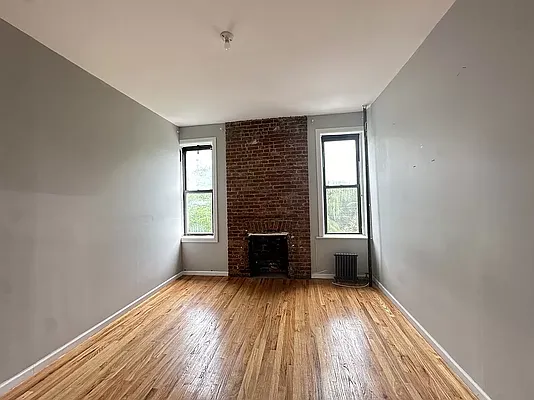 Rented by Avenues Real Estate | media 18