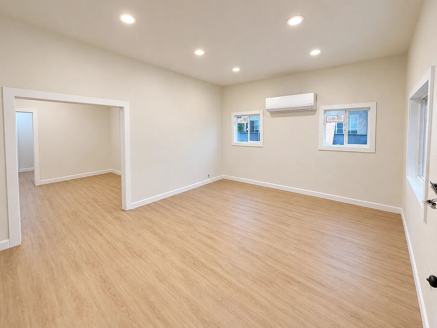 3 bed, 1080 sqft, $3,350 — Photo 3