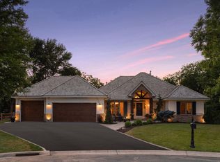 4000 Stratford Rdg, Excelsior, MN 55331