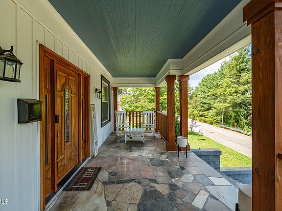 3rd image of 1200 7th Ave