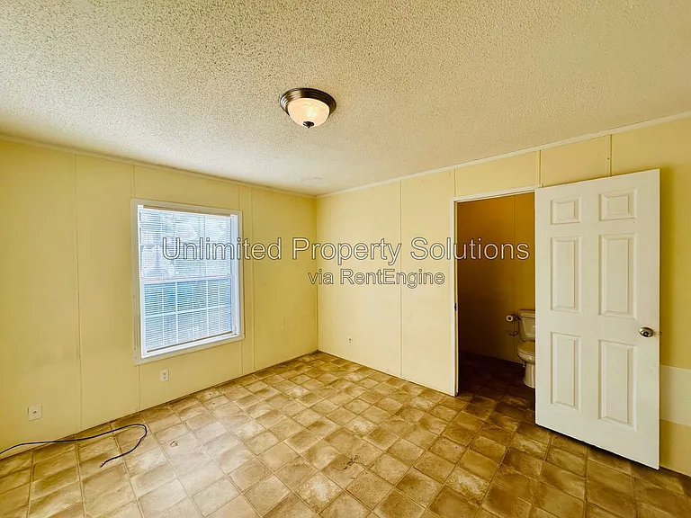 9765 Old Mill Rd NE #101 — Photo 6