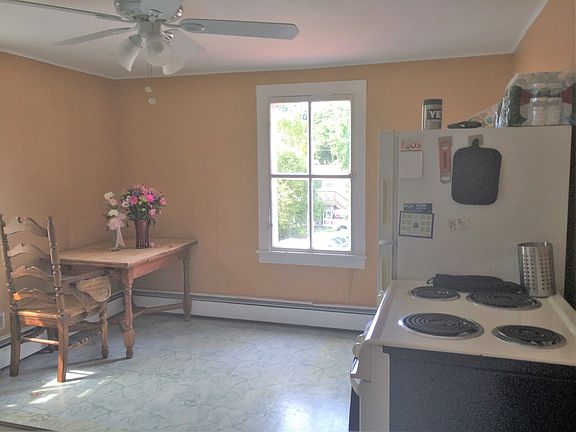 5th image of 85 Narragansett Ave
