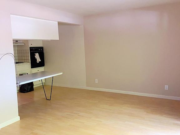 2nd image of 469 Grant Ave APT D