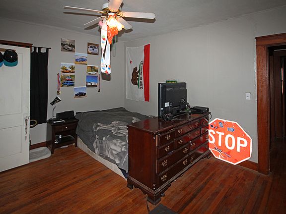 2nd Bedroom downstairs
