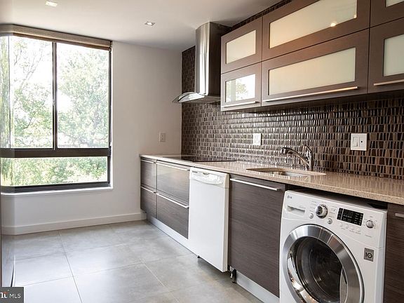 4th image of 1800 Old Meadow Rd APT 813