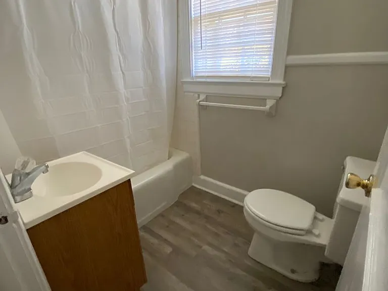 3515 N Roxboro St — Photo 8