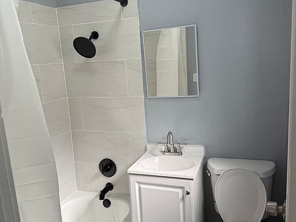 5th image of 916 N Watson Ave #10