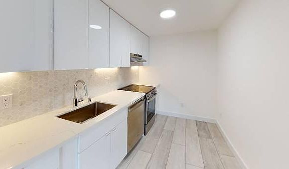 2nd image of 2520 College Ave #308