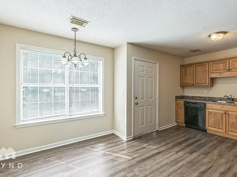 2263 Reece Blvd — Photo 33