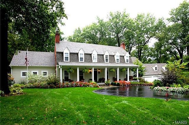 1st image of 547 Oak Valley Dr